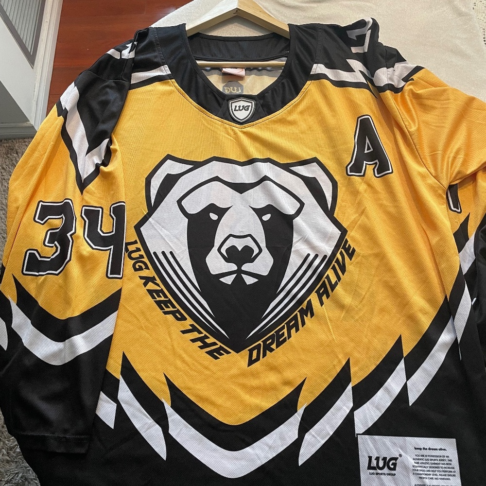 Rare Jersey.2023. Boston Bruins “ Pooh Bear” style hockey jersey.